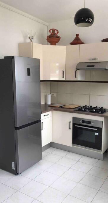 Haut De Maison Entierement Renove Avec Garage Carnoux-en-Provence 外观 照片